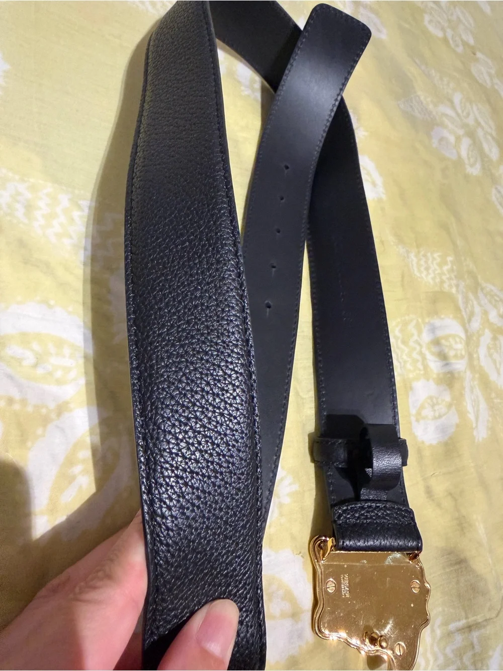 NWOT Versace Medusa Buckle Black Leather Belt Gold designer luxury 42” rare